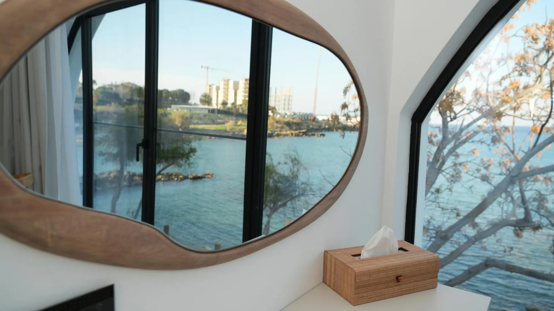 Sirena Bay Beach House And Luxury Suites Protaras