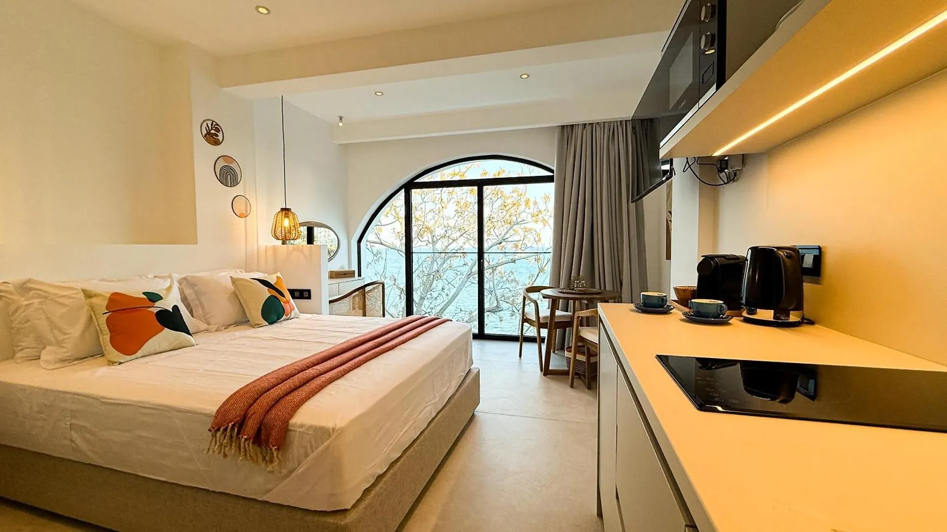 Sirena Bay Beach House And Luxury Suites Protaras Lejlighedshotel