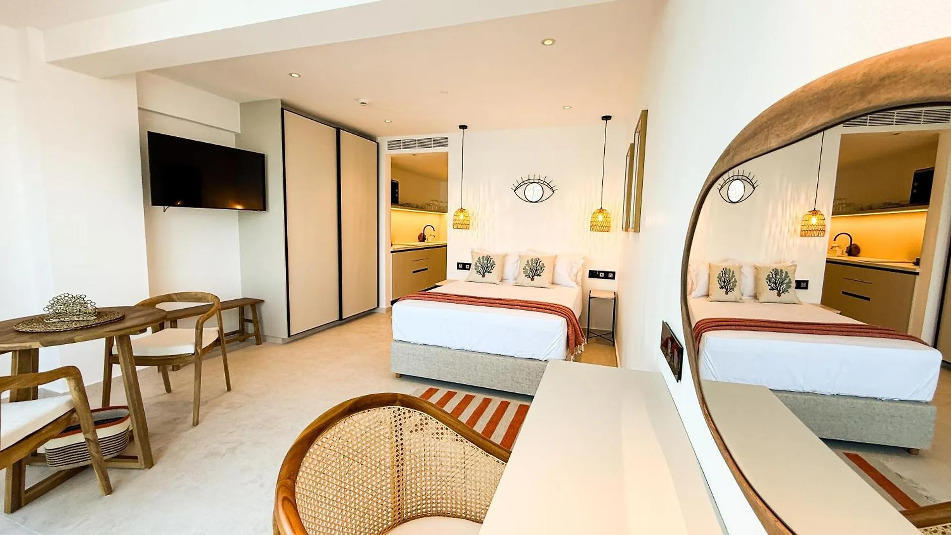 Sirena Bay Beach House And Luxury Suites Protaras Lejlighedshotel