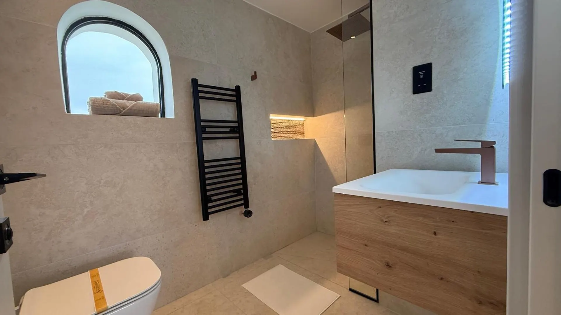 Sirena Bay Beach House And Luxury Suites Protaras Lejlighedshotel
