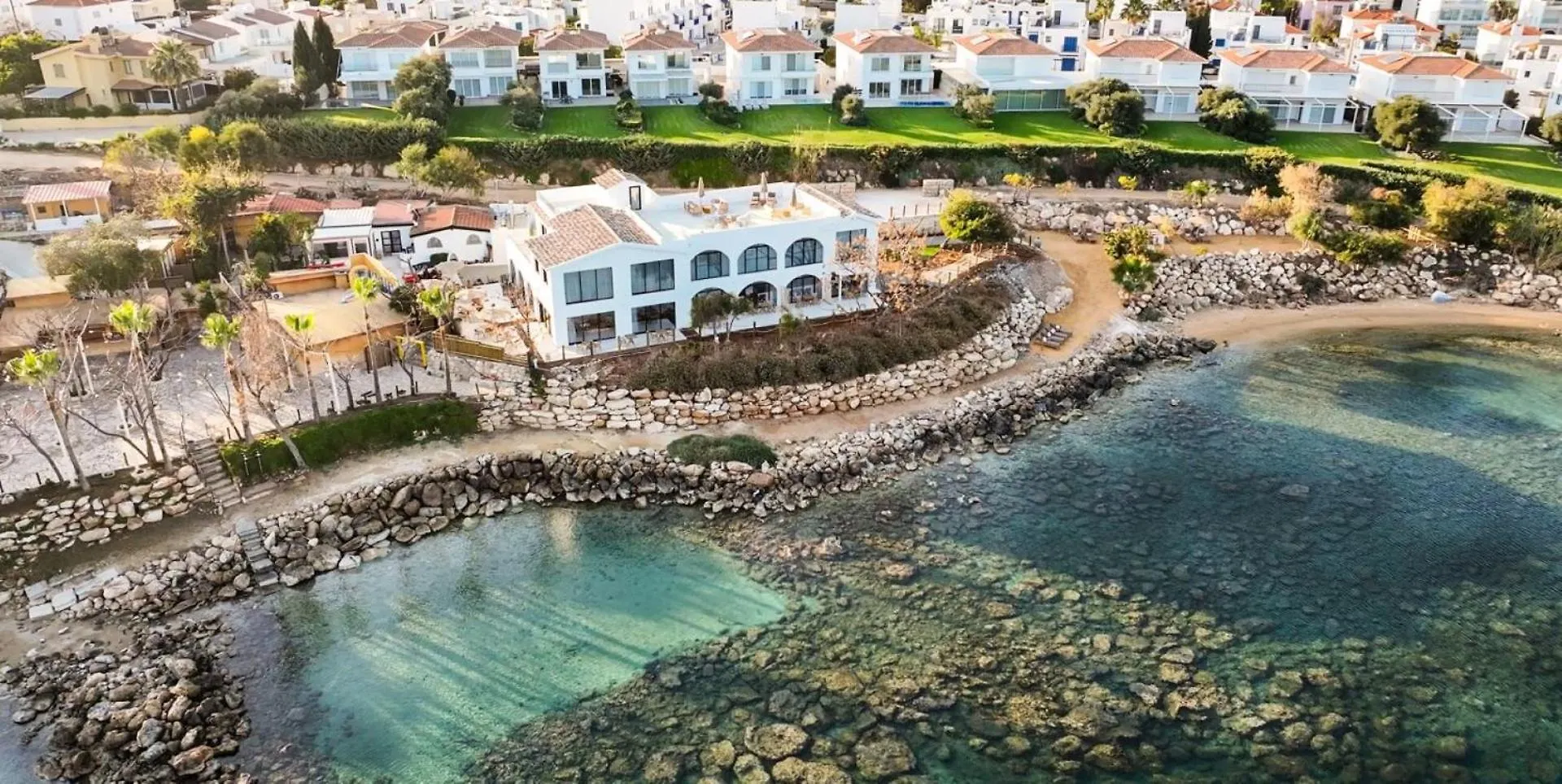 Sirena Bay Beach House And Luxury Suites Protaras